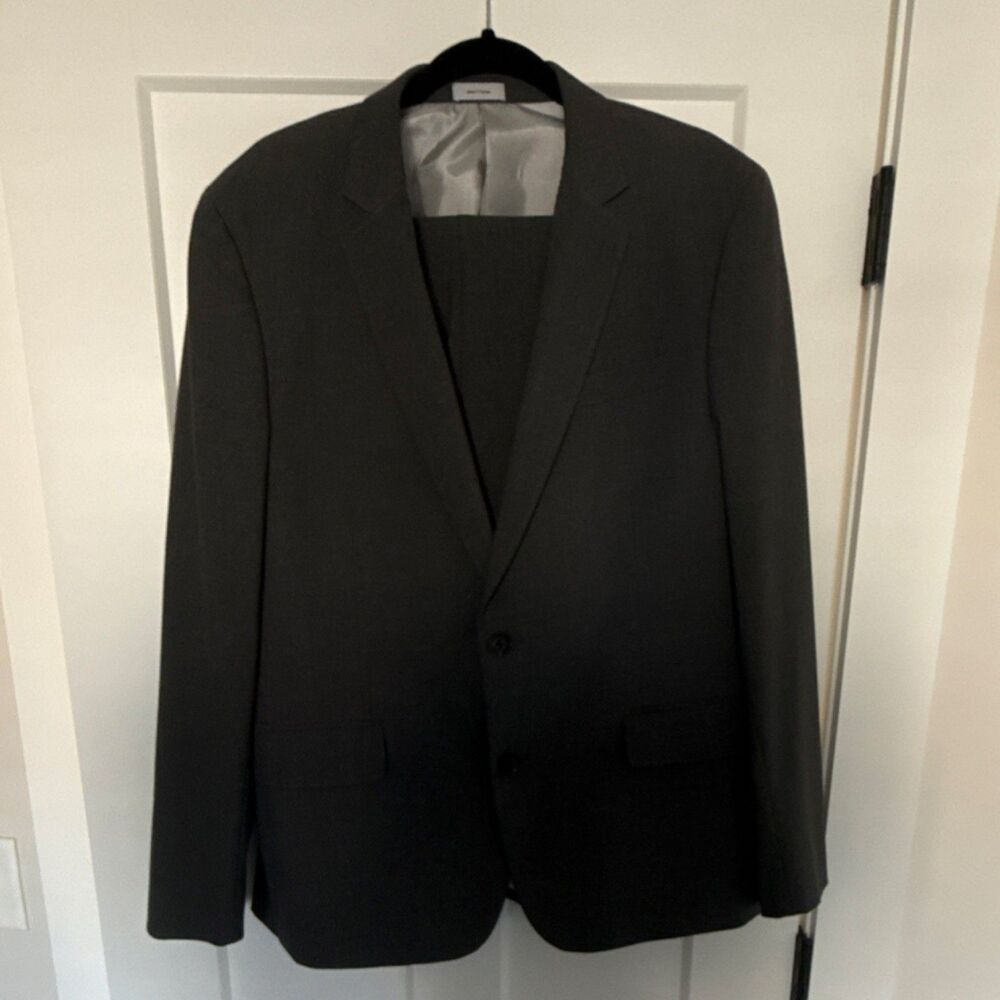 JF J.Ferrar Super Slim Fit Gray 2-Piece Suit 44R Jacket 36x29 Pants Poly Viscose